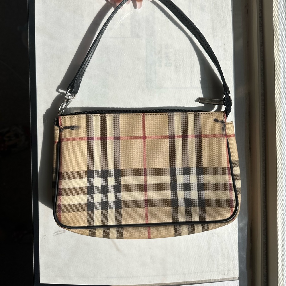 Burberry pouch